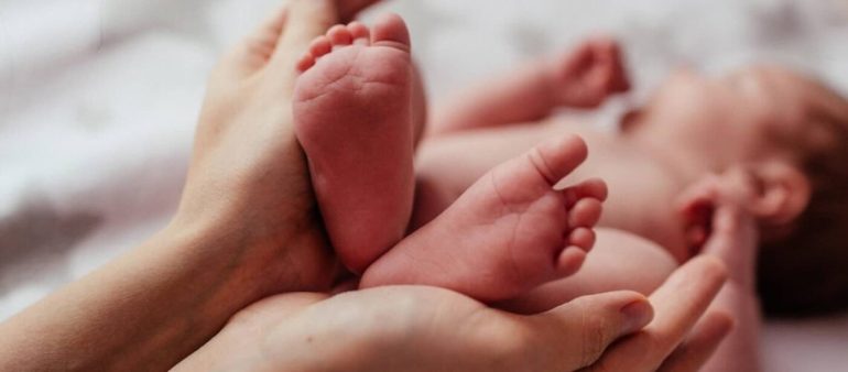 Neonato in crisi respiratoria salvato dai carabinieri ad Avellino