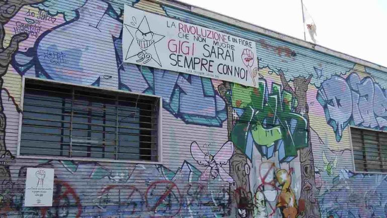 Officina 99, dopo l’intervento dei carabinieri tornano le ipotesi di sgombero