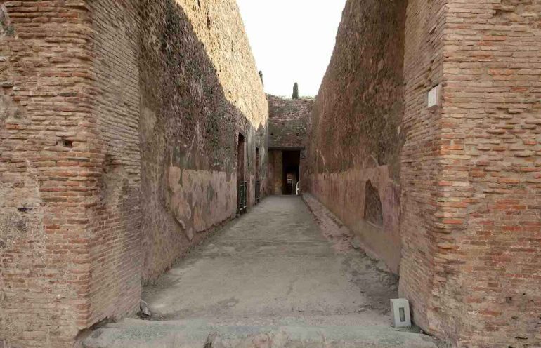 Nell’immagine, un riferimento ai fatti narrati.