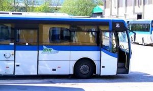 Caserta, autista aggredita mentre cerca di sedare una lite sul bus