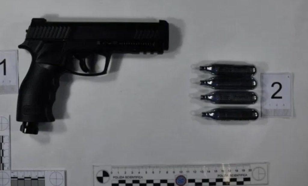Tentata rapina in corso Umberto: arrestato 35enne algerino con pistola softair