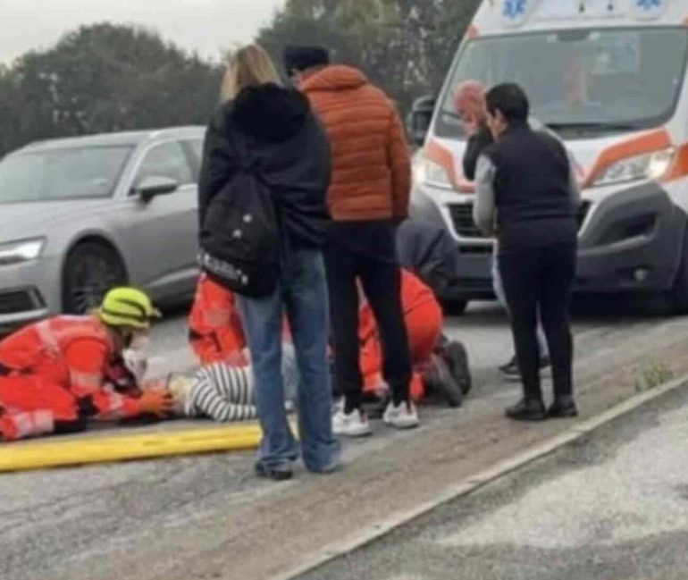 Torre del Greco, dodicenne investita sulle strisce da un minorenne in motorino
