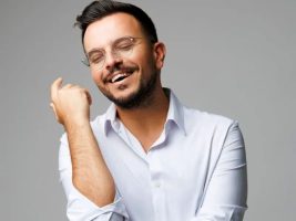 Andrea Sannino, al Troisi il racconto in musica di Semplicemente Andrè