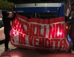 Bagnoli, nuovo blocco stradale contro i cantieri dell’America’s Cup