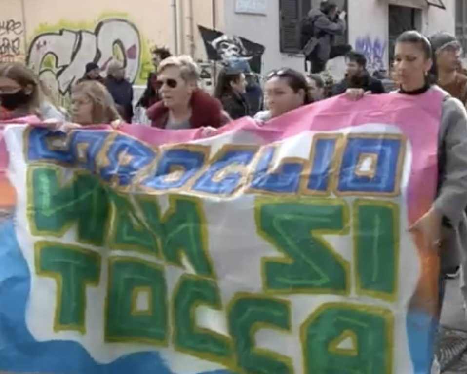 Bagnoli, ultimatum del Comitato Coroglio: «Certezze sulle case entro febbraio o via i vincoli»