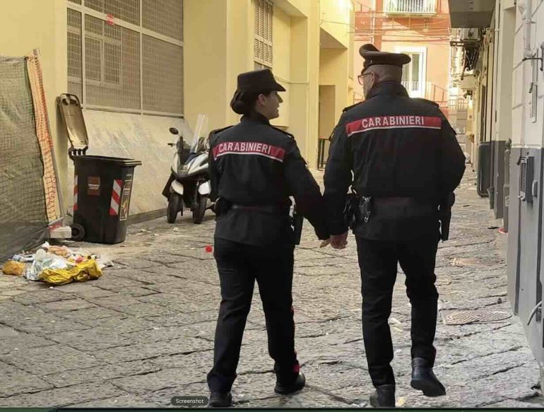 I carabinieri a Chiaia