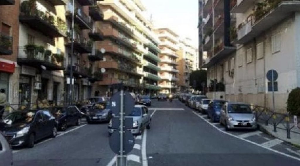 Blitz antidroga al Vomero: pusher sorpreso a vendere dosi tra il traffico di via Caldieri