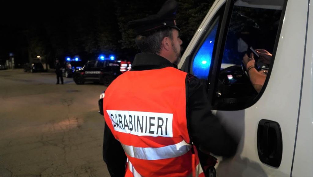Caianello, carabinieri bloccano un furgone rubato: 43enne denunciato per ricettazione