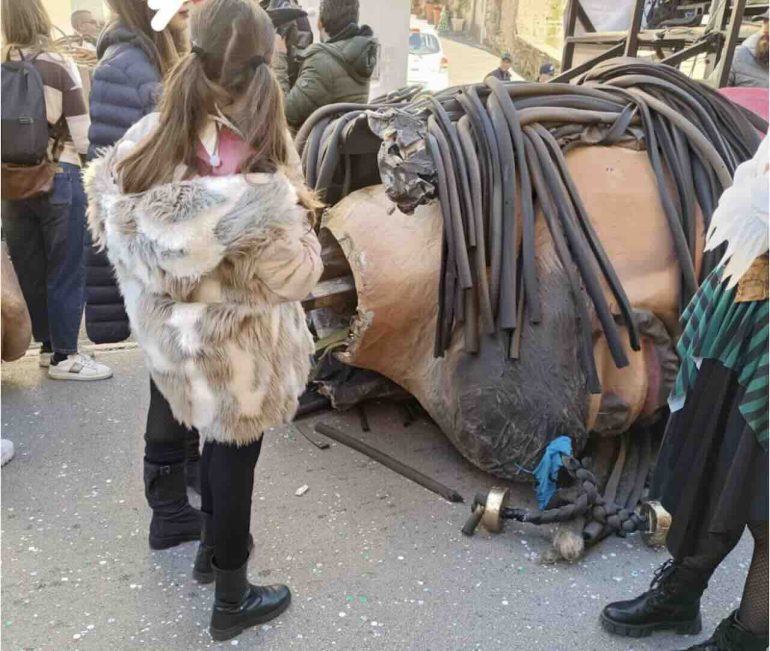 L'incidente del carro allegorico a Sarno