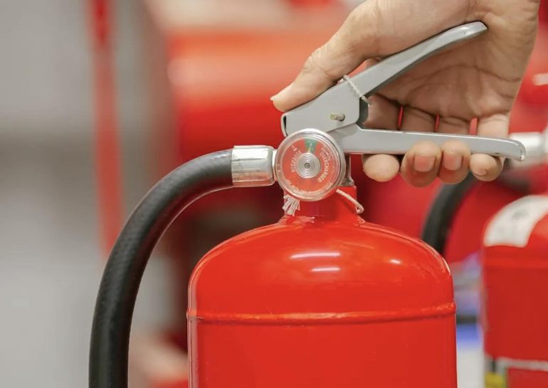 Caserta, sequestrato locale per eventi: