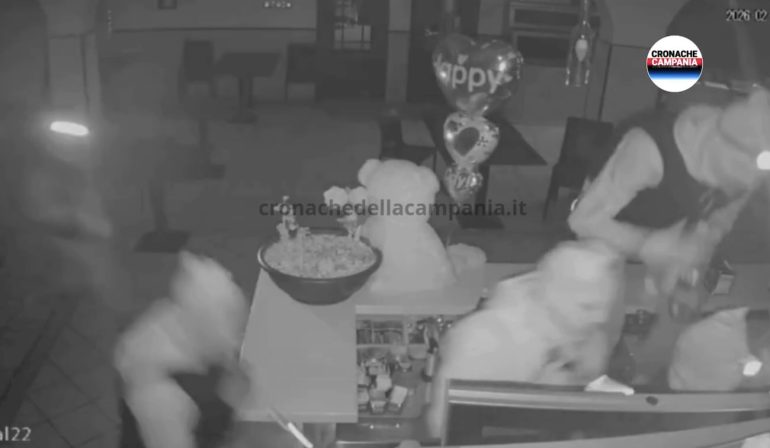 I banditi in azione nel ristorante