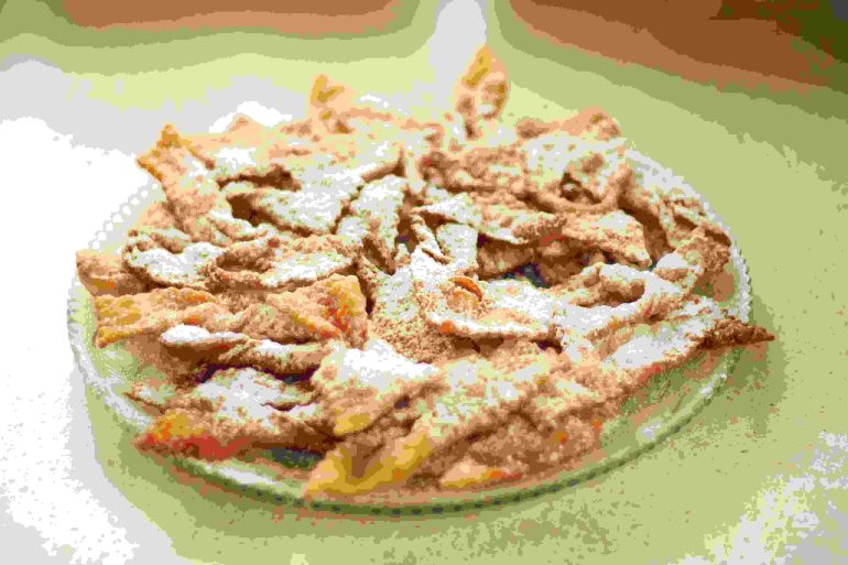 Dolci di Carnevale in Campania: ricette, storie e curiosità