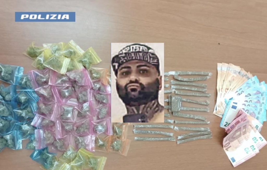 Droga nel sottoscala a San Pietro a Patierno, arrestato 46enne: decisivo il fiuto del cane poliziotto