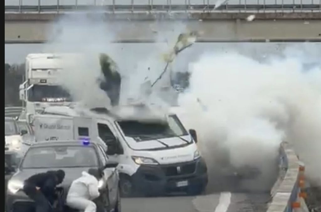 Far West sulla Statale: assalto al portavalori: arrestati due banditi