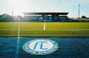 Follia sugli spalti a Carate Brianza: dirigente preso a pugni dal padre di un calciatore