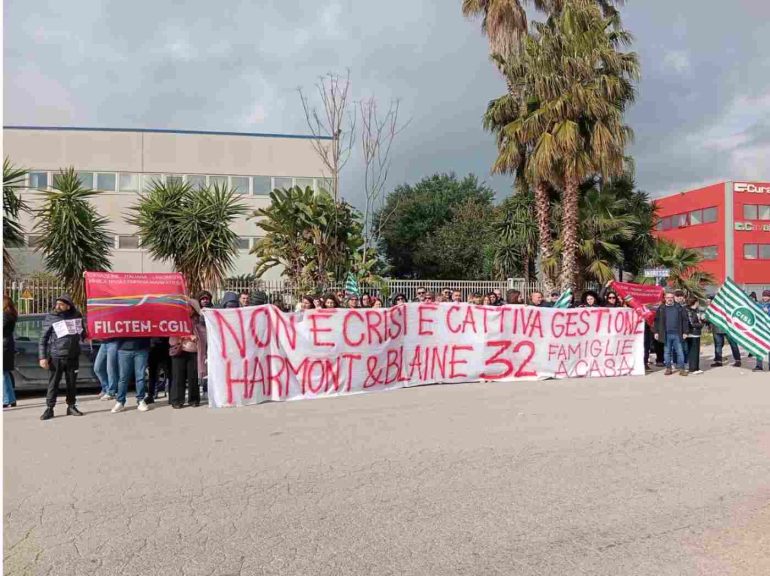 Caivano, raid notturno alla Harmont & Blaine: uffici a soqquadro nel pieno della crisi dei licenziamenti