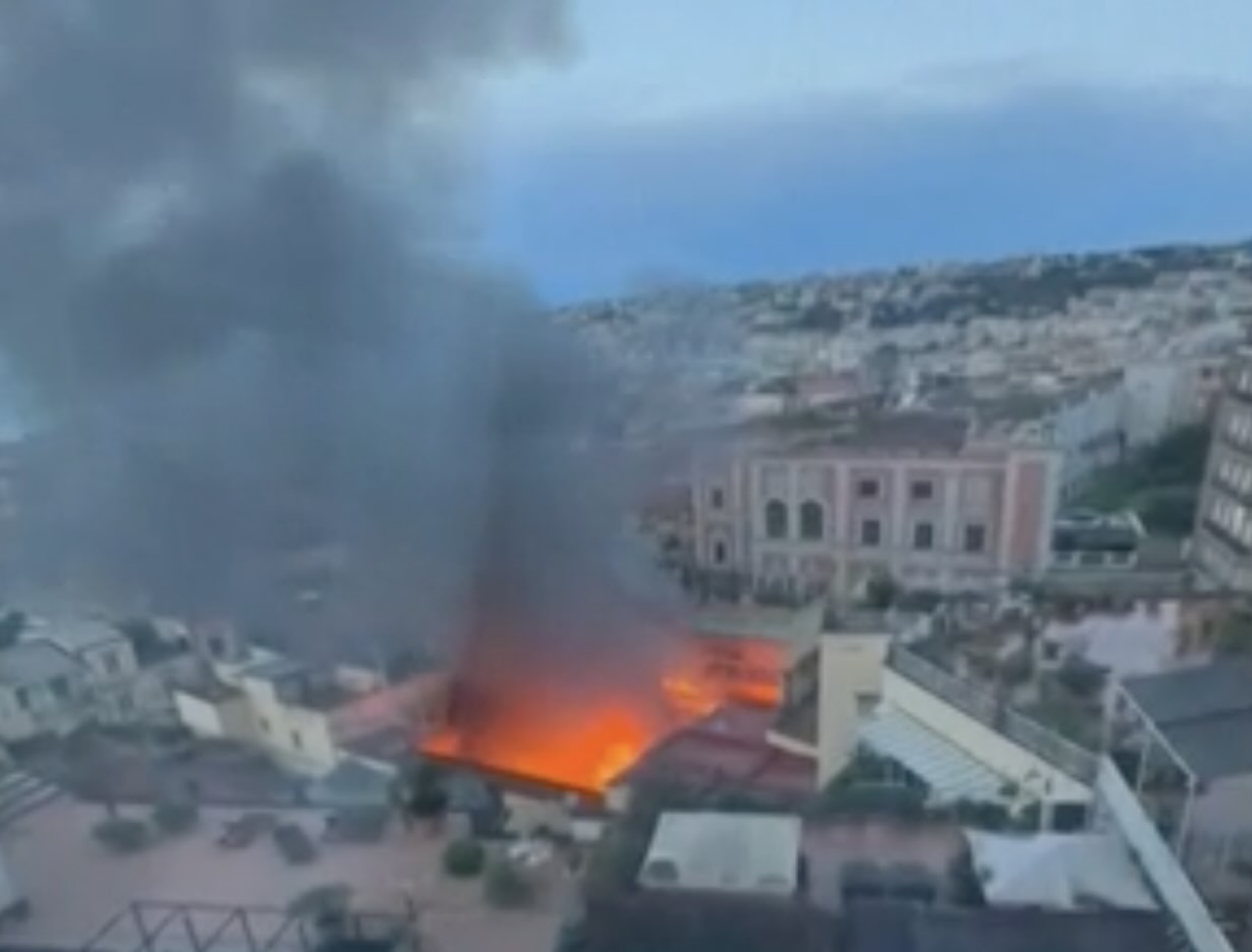 L'incendio al Sannazzaro