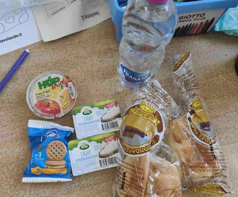 Mense scolastiche, in Campania costano 86 euro al mese