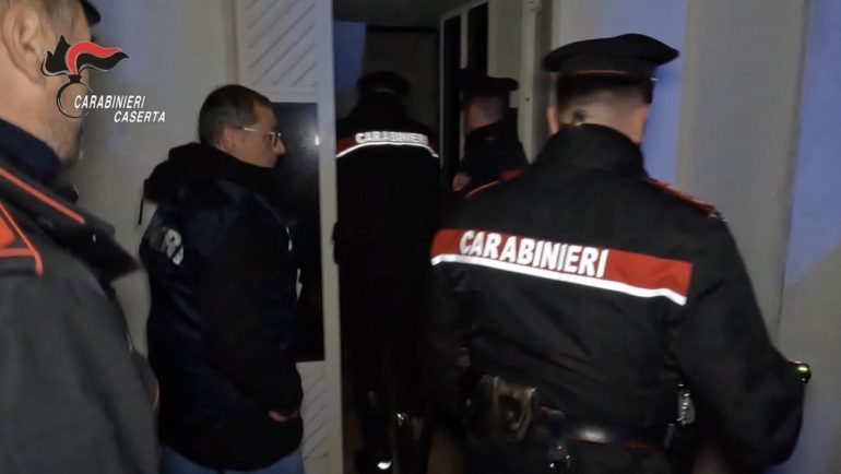 Mondragone choc: per entrare nel clan bisognava sparare contro la caserma dei carabinieri