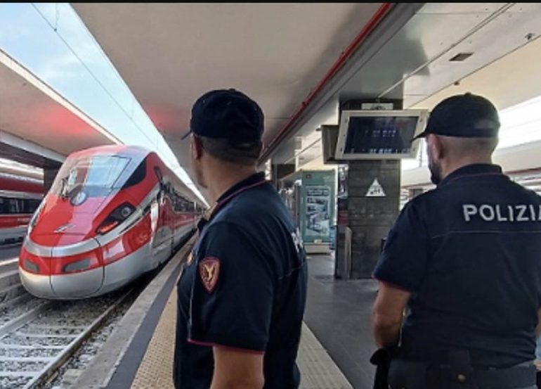 Napoli aggredisce personale EAV