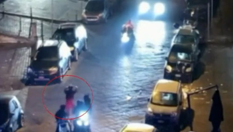 Napoli, il film del Far West di Piazza Carolina: agli atti il video del raid