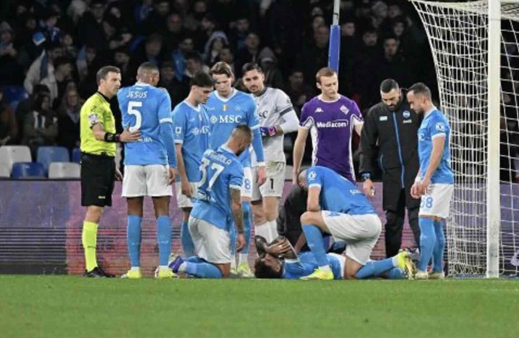 Napoli, sospiro di sollievo per Di Lorenzo: stop di un mese