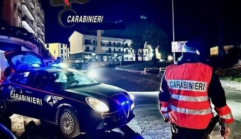 Napoli, i carabinieri intensificano i servizi nel centro storico