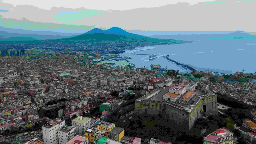 Ogni scarrafone è bello a mamma soja: il significato profondo