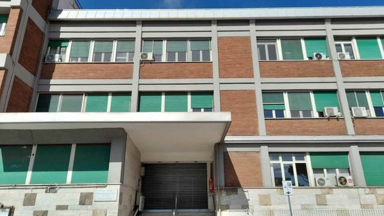 Raid all’Asl di Caserta: sfondato l’ufficio protocollo