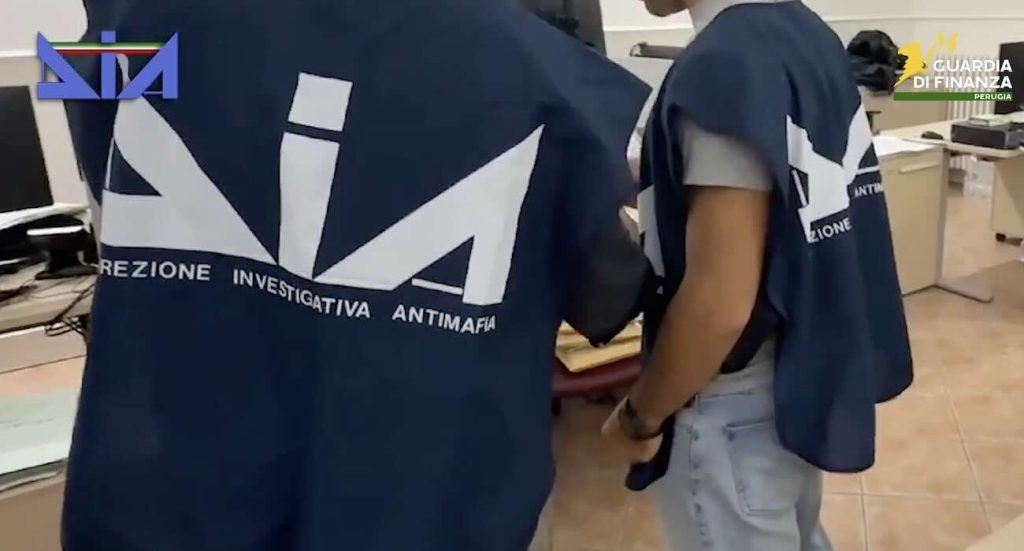 Scacco al tesoro dei Casalesi: confiscati 5 milioni di euro a un imprenditore «ombra»