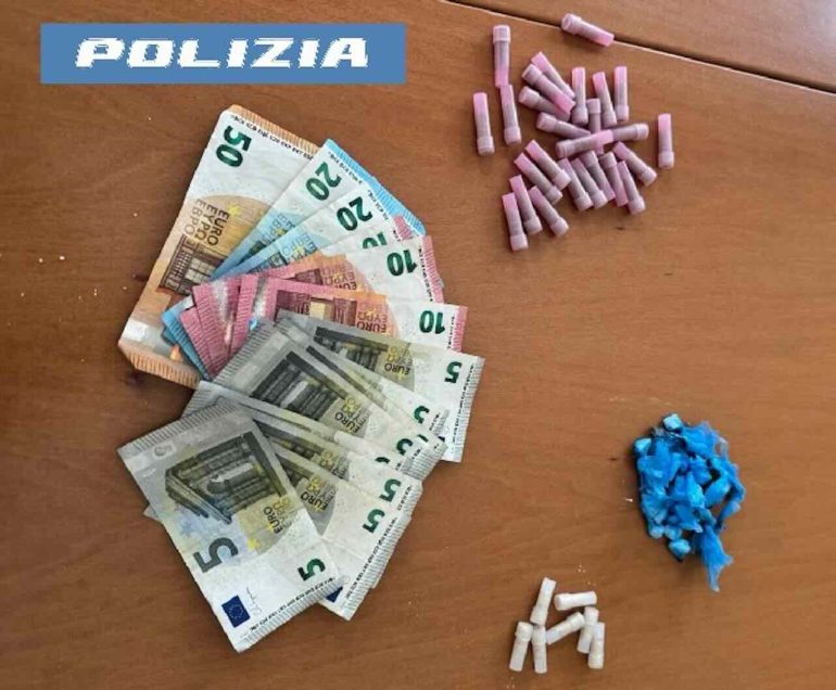 Secondigliano, blitz nel fortino degli scissionisti: pusher e vedetta arrestati alle «Case dei Puffi»