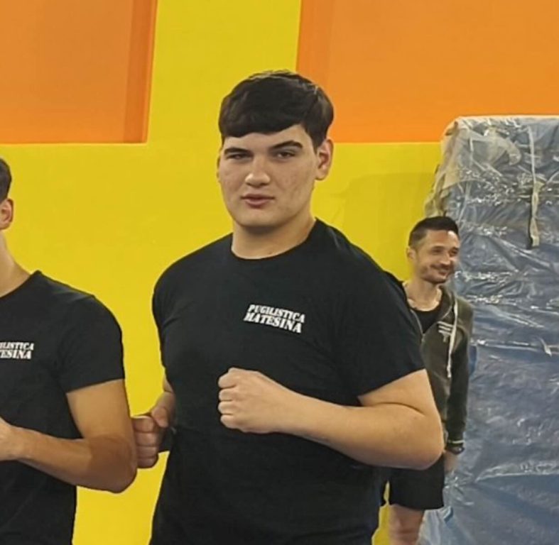 Tragedia nella notte ad Alife: moto si schianta contro un muro, muore un 17enne