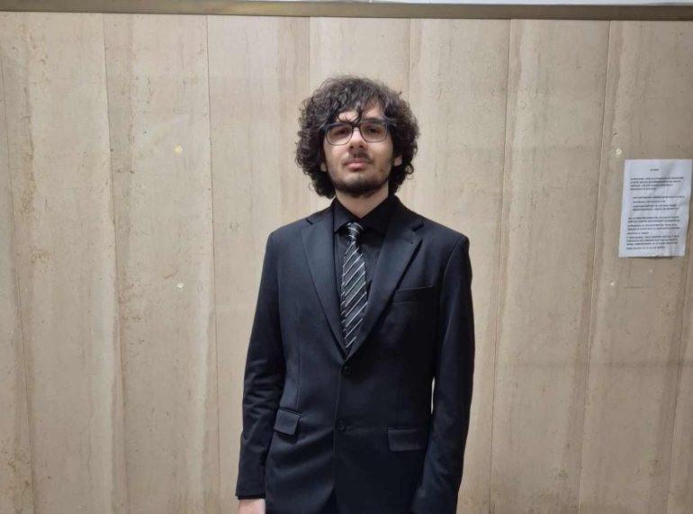 Olimpiadi di Matematica, lo studente napoletano Lorenzo Solla vola alle finali nazionali