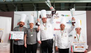 Alla Fiera Tirreno CT premiata la Miglior Vetrina d’Italia: trionfa la pasticceria Elite di Torre del Greco