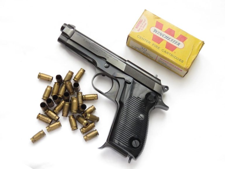 Arzano, arrestato insospettabile incensurato aveva una pistola modificata in casa