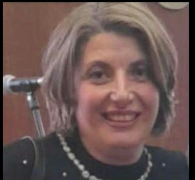 Angri in lutto per Emiliana Natale: domani i funerali della docente vittima di un pirata della strada