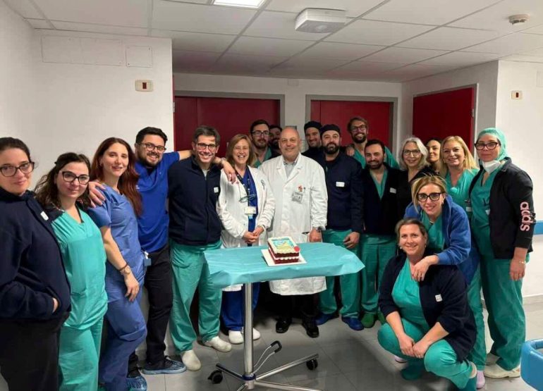 Salerno, al Ruggi il primo impianto in un ospedale pubblico campano del pacemaker senza fili Micra AV2