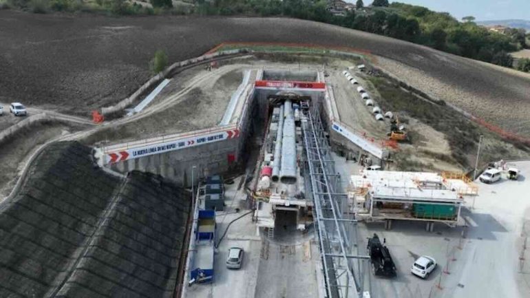 Napoli-Bari, un altro passo verso l’Alta Velocità: attivato il secondo binario in Campania