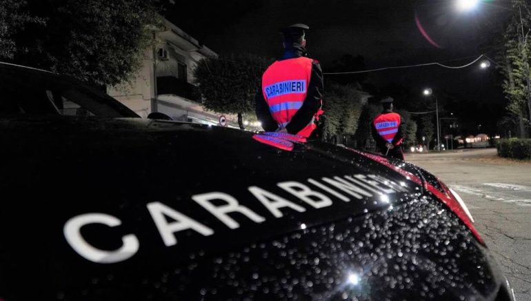 Caianello, il market della droga nell’auto a noleggio: preso pusher 23enne
