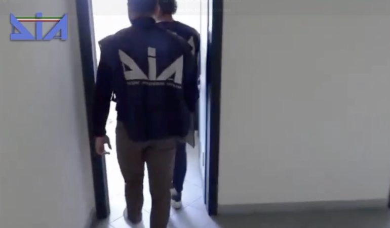 Caivano, colpo al clan Angelino-Gallo: maxi-sequestro da 20 milioni di euro a imprenditori