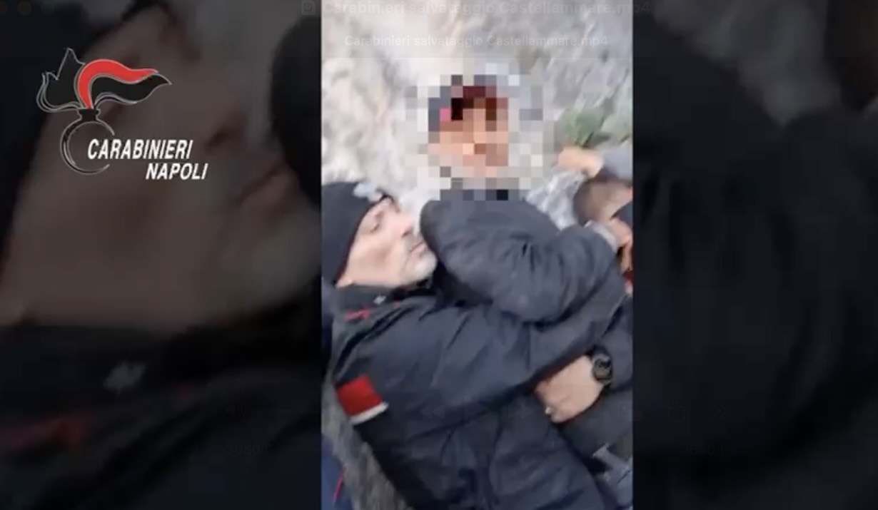 Un momento del salvataggio