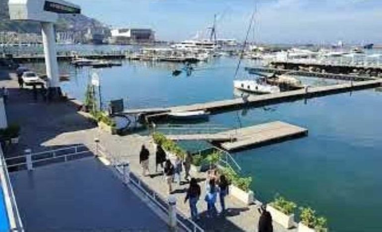 Castellammare, sorpreso sul tetto del circolo nautico con tre chili di rame: arrestato 43enne