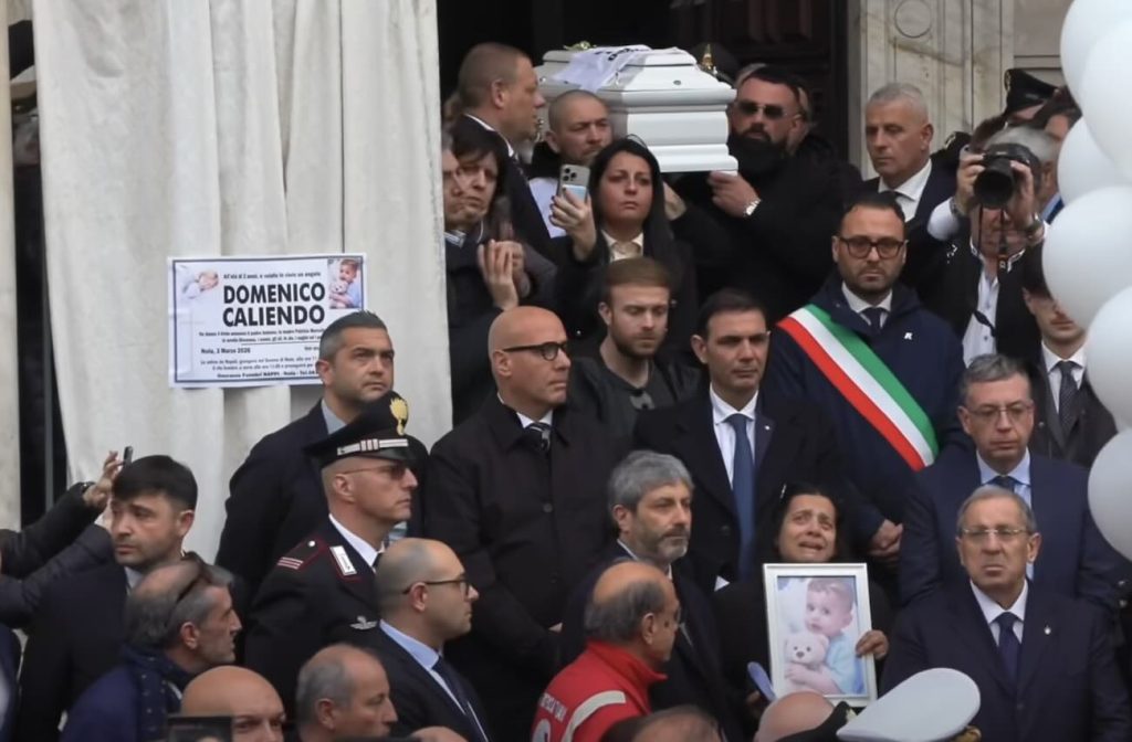 Domenico, la famiglia: «L’abbraccio al funerale ci fa sentire meno soli»