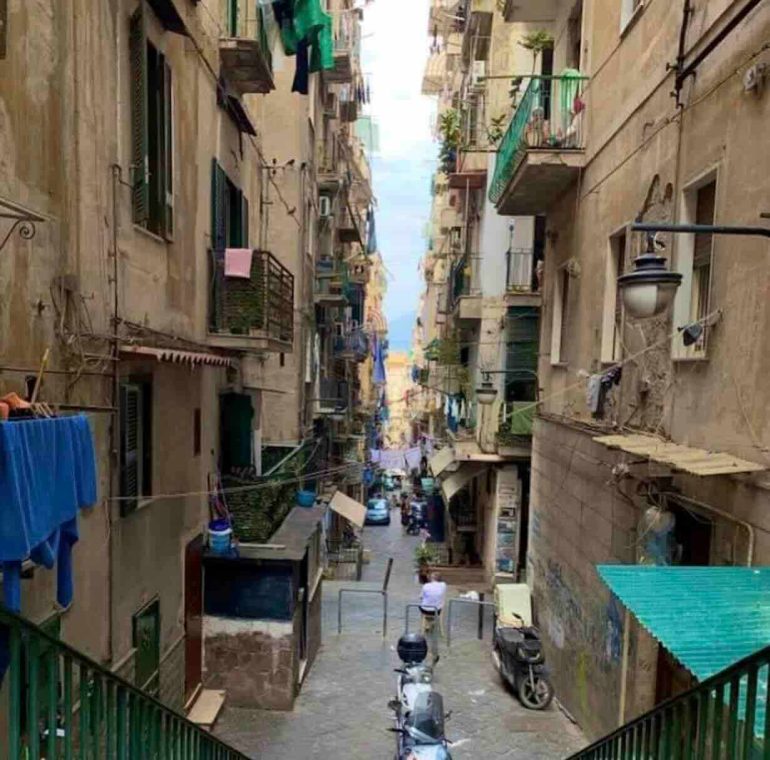 Evade dai domiciliari nei Quartieri Spagnoli: 54enne napoletano arrestato in vico San Sepolcro