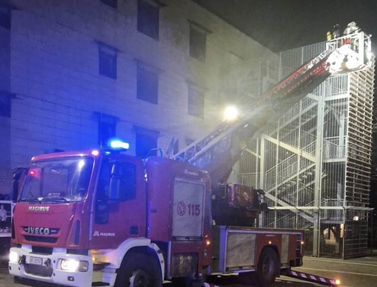 L'incendio agli uffici del giudice di Pace di Marano