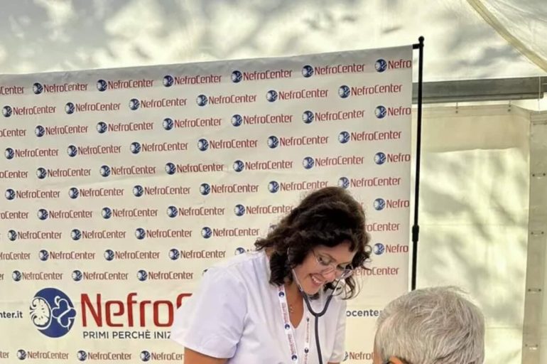 Malattie renali, la prevenzione viaggia in piazza: in Campania check-up gratis con Nefrocenter