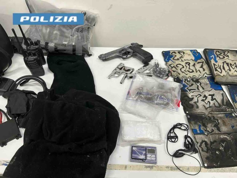 Armi e droga sequestrati a Melito