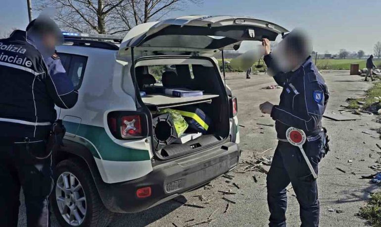 Minacce agli agenti durante i controlli nella Terra dei Fuochi: denunciato imprenditore