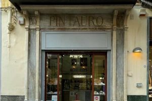 Napoli, riapre la storica pasticceria Pintauro: qui nacque la sfogliatella