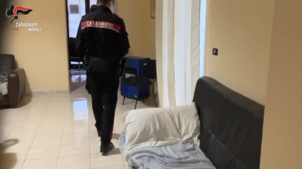 Napoli, scoperta casa per anziani abusiva a Secondigliano